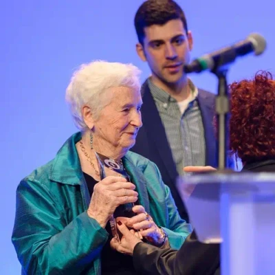 Martha McDermott accepting the 2019 Nancy McCormick Rambusch Trailblazer Award at The Montessori Event in Washington, D.C.